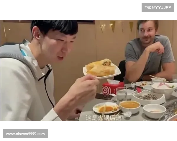 周琦结束赴美治疗回京儿子鸡蛋灌饼接机温馨画面引发关注 周琦结束赴美治疗回京儿子鸡蛋灌饼接机温馨画面引发关注